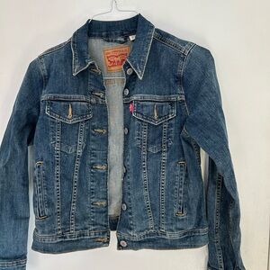 Girls Levi’s Denim Jacket - great condition